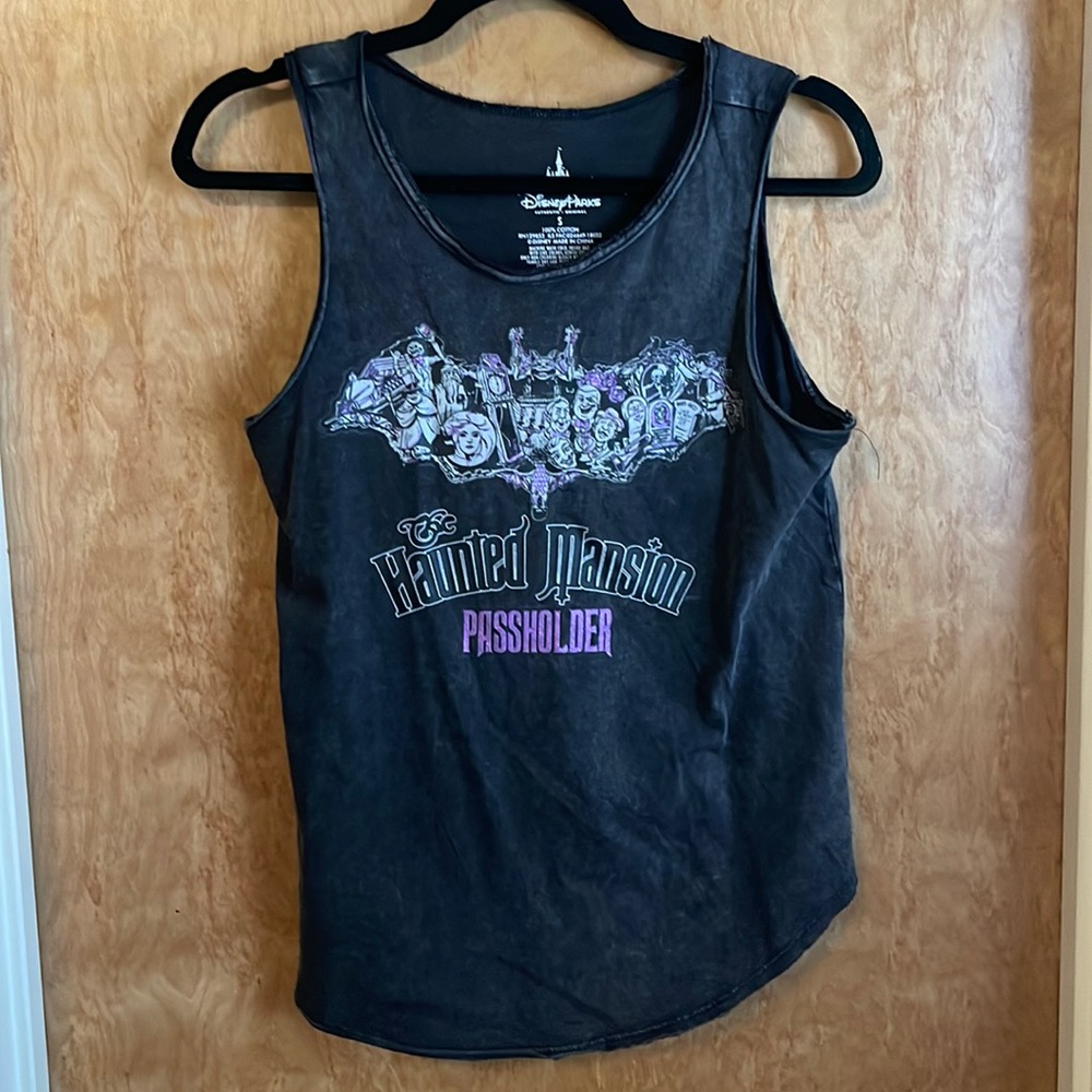 Disneyland Disney EXCLUSIVE PASS-HOLDER tank  HAUNTED MANSION top PERFECT tee S